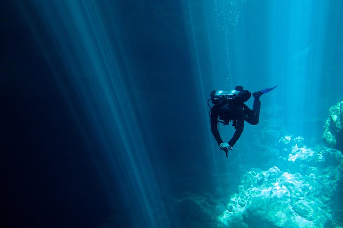 2 cenote divings (including one deep diving) for advanced divers in Tulum - Guides, gear, and why small groups matter underwater