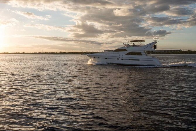 2 Hour Sunset- 60' Neptunus Tulum, Playa del Carmen, Riviera Maya - Sunset at Puerto Aventuras Marina: why 2 hours hits the sweet spot