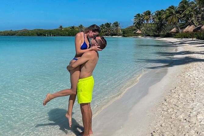 2x1 Tour: Isla Contoy, Isla Mujeres, Open Bar, Lunch and Transfers - Getting out the door: pickup and the long morning transfer