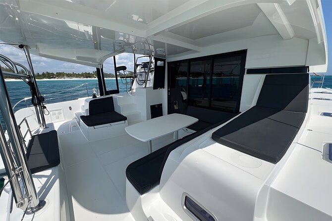 3 Hour Catamaran Experience in a Private 42' Lagoon - Price and logistics for up to 15 people, plus the one add-on