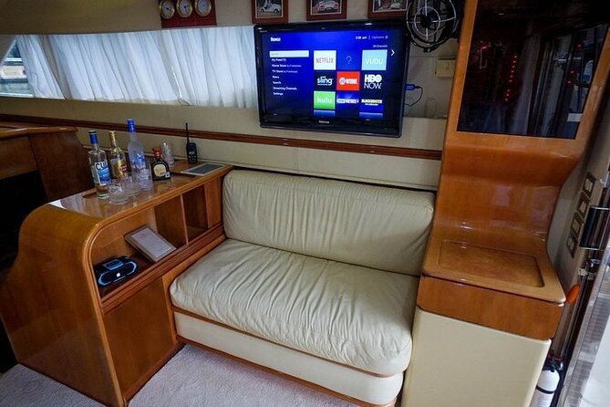3 Hour Xpu-Ha - 47' Azimut, Tulum, Playa del Carmen, Riviera Maya - What’s Included Onboard: Drinks, Food, Paddle Boards, and Karaoke