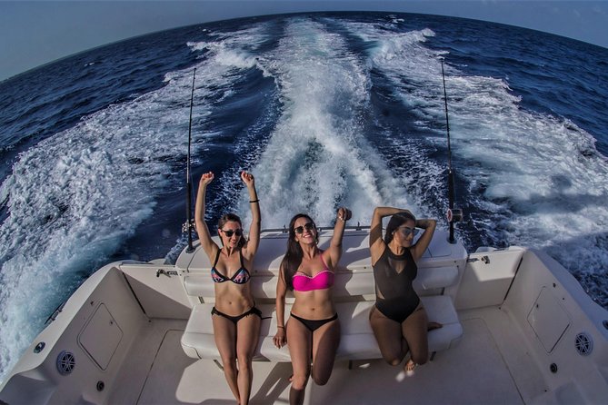 3 Hour Xpu-Ha - 51' Sea Ray Tulum, Playa del Carmen, Riviera Maya - Lunch and the open bar: why it’s great value for a private boat