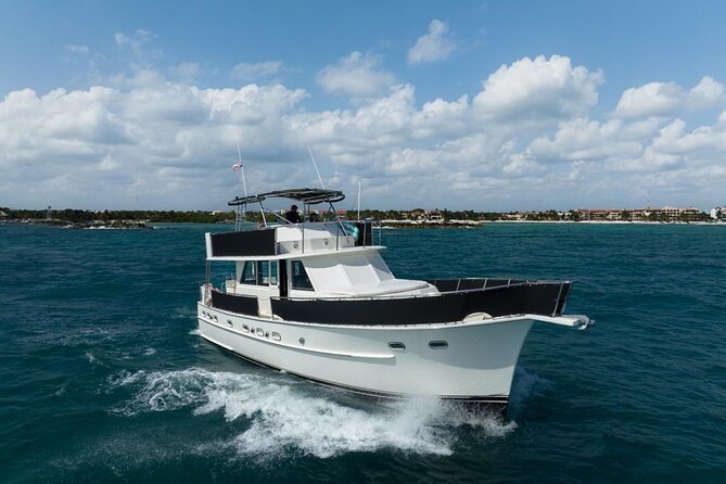 3 Hours - 53' Hatteras - Tulum, Playa Del Carmen, Riviera Maya - The Sound System and Music Rules: Party Mode, Without the Hassle