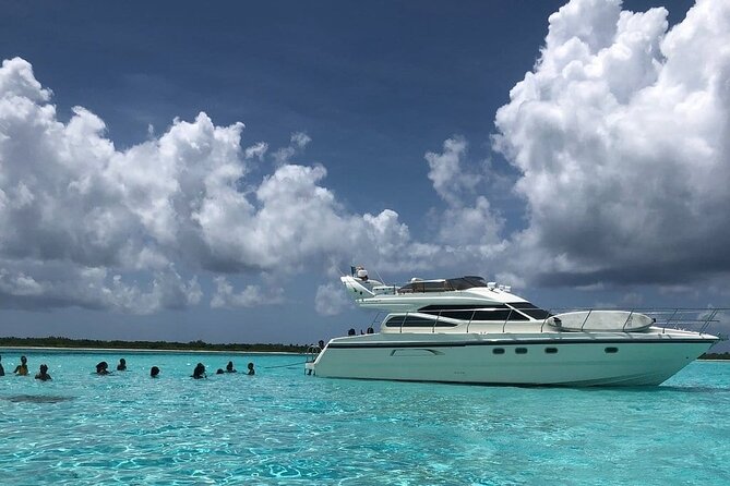 4 Hour - 47' Azimut, Tulum, Playa del Carmen, Riviera Maya - Price and value: what you’re paying for (and what costs extra)