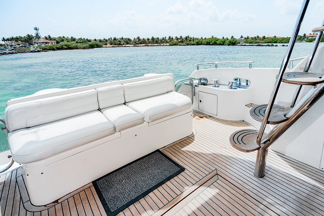 4 Hour 50' Azimut Yacht All-Inclusive in Tulum & Playa del Carmen - Ideal match: the kind of group that gets the most from this yacht day
