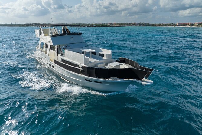 4 Hour - 72' Bruce Roberts, Tulum, Playa del Carmen, Riviera Maya - Practical Tips: What to Bring for a Better Boat Day