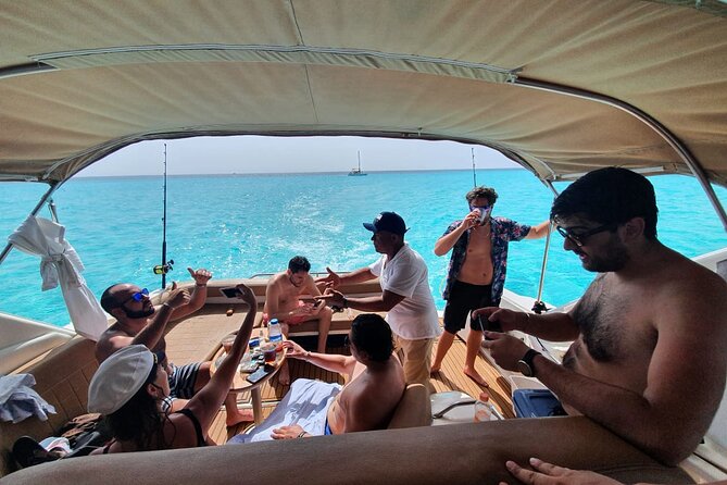 4 hours - Private 48ft Yacht all inclusive in Tulum and Playa del Carmen - The INAH reef stop: 1 hour that’s built for snorkeling fun