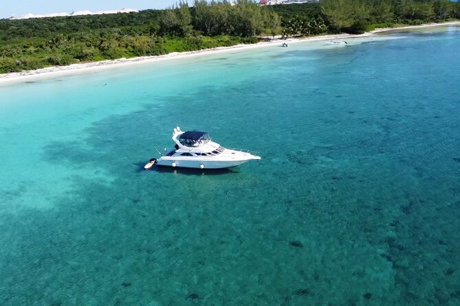 4 hours snorkel & beach tour - Private Yacht 47 ft - Route choice: calm cove, shallow water, and a sandbar pause