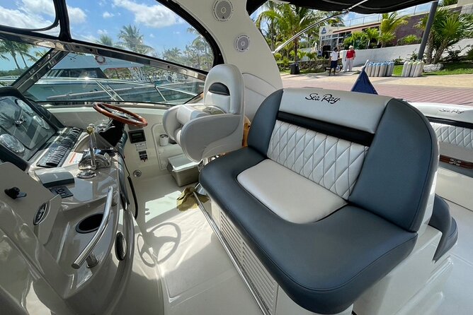 4H private 40' Yacht All-Inclusive in Tulum & Playa del Carmen - Entering Riviera Maya by Private Yacht