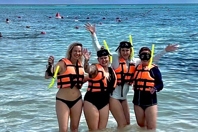 Akumal Bay snorkeling, plus 3 cenotes and great food - How the 1.5-hour Akumal Bay segment stays relaxed
