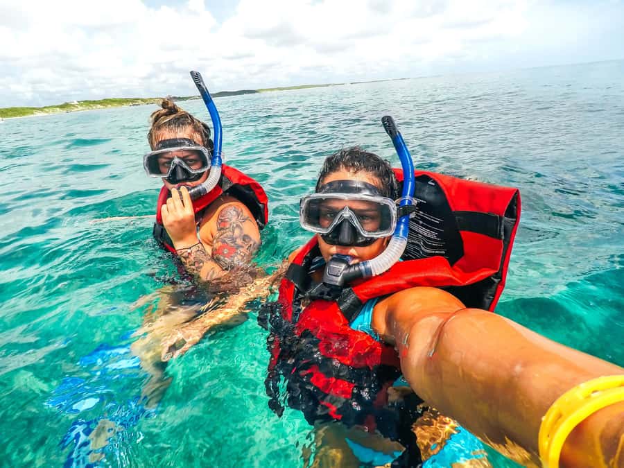 Akumal: Swim with Turtles in a Natural Paradise - Your 1.5-Hour Snorkel Plan: Gear Up, Then Swim with a Certified Guide