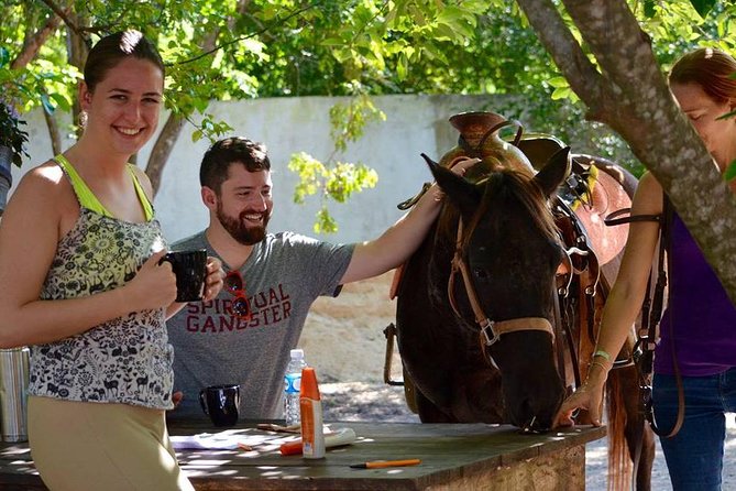 Award-winning Classic Horseback Ride (max. 6 riders) - Morning at 9:30 vs Afternoon at 2:00: Drinks and timing that change the mood