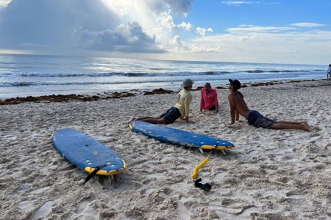 Basic Surf Lessons in Tulum - Gear that makes the class easier: board, leash, rashguard, life jacket