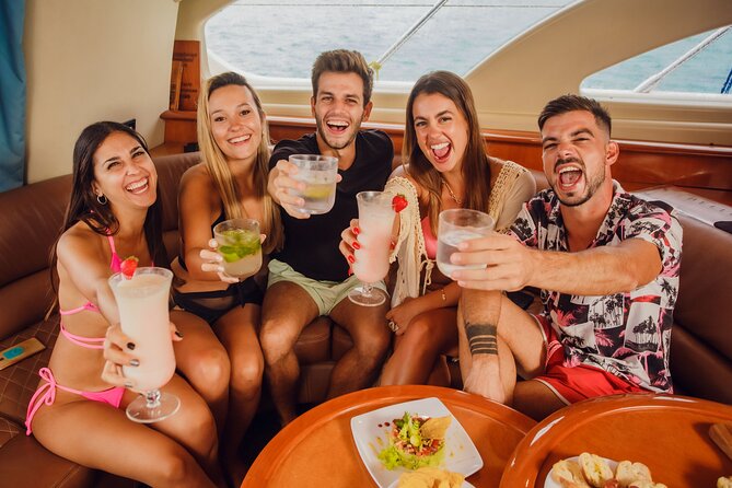 Cancun All Inclusive: Coast & Fun 9h on 50' Cranchi - Chef on Board: A La Carte Menu You Choose Plus Premium Drinks