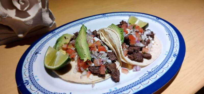 Cancún: Beachside Tacos & Town Tour with tequila tasing - Free time in the main plaza: shopping and sea-coast views at your speed