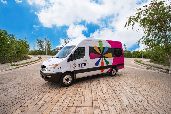 Cancun Private Mini-Van Roundtrip Transportation - Airport meet-and-greet: the real logistics that save your trip