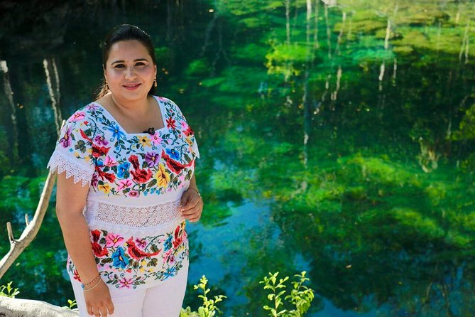 Cenote Cavern Tour and Swim with Sea Turtles in Akumal - Stop 1: Akumal Beach turtle snorkeling (and what to expect in the water)
