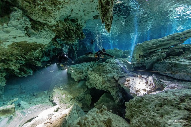 Cenotes diving Dos Ojos and The Bat Cave - Dos Ojos: Barbie line brightness versus Bat Cave shadows