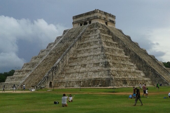 Chichen Itza and Cenote Full Day Tour from Playa del Carmen - Food, drinks, and restroom reality