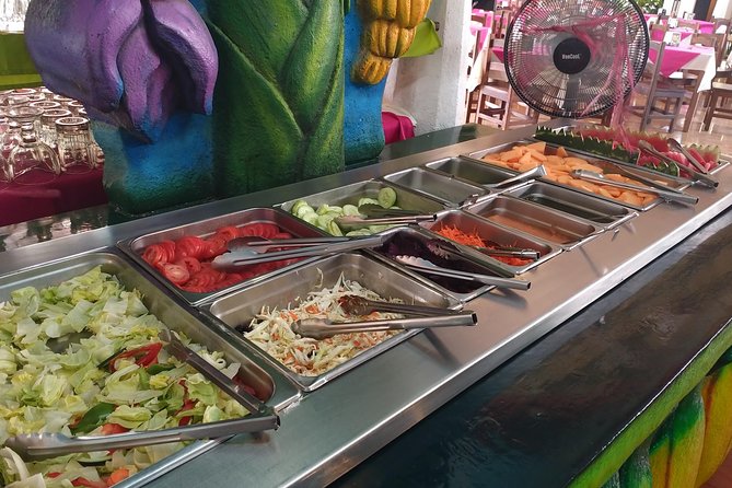 Chichen Itza Basic Tour: Sacred Cenote, Lunch, and Valladolid - Lunch and onboard comforts: what’s included, what to bring anyway