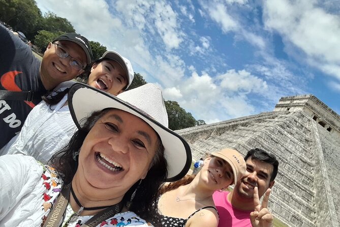 Chichen itza, Cenote Ik kil and Coba Reduced Group - Guides and the way the day is explained