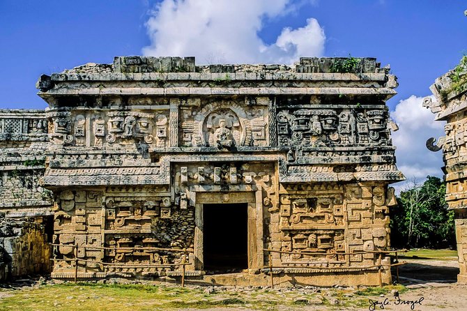 Chichen Itzá, Cenote Ik Kil, Valladolid Premium Reduced Group - The Dawn Pickup: How the Timing Actually Works