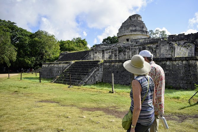 Chichen-itza & Cenote Private Tour - Lunch at the hacienda complex: buffet choices that work for picky eaters