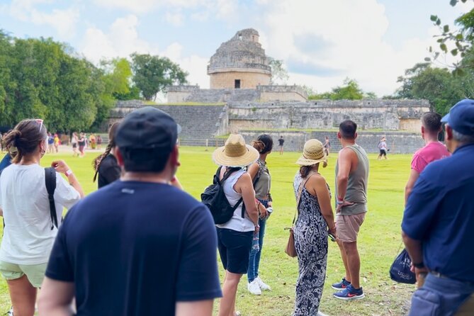 Chichen Itza Gastronomic, Valladolid and Cenote Extremo - Chichen Itza with a Guided Pass Through Kukulkan and the Observatory