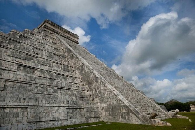 Chichen Itza Premier All-In-One Tour from Cancun and Riviera Maya - Coach Comfort, Breakfast, and the Drink Plan on the Way