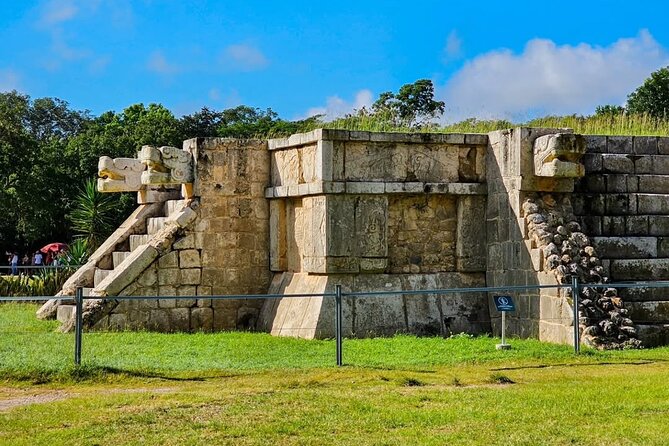 Chichen Itza, Suytun and Ikkil cenotes in One Day Tour! - Ik-Kil Cenote: Jungle Walls and Long, Slow Swims