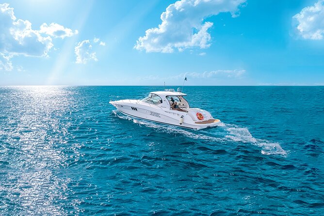 Cozumel Private Yacht and Snorkel with Lunch and Open Bar Onboard - Private Yacht Time in Cozumel: What the 4-Hour Floating Day Actually Means