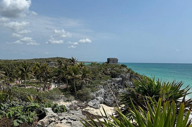 Discover the Mystical Tulum Ruins with a Certified Federal Guide - Small private group value: what changes when it’s not a crowd