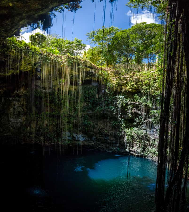 From Playa del Carmen: Tour to Chichén Itzá, Valladolid with Cenote and buffet - The express security advantage (and how to handle the crowds and heat)
