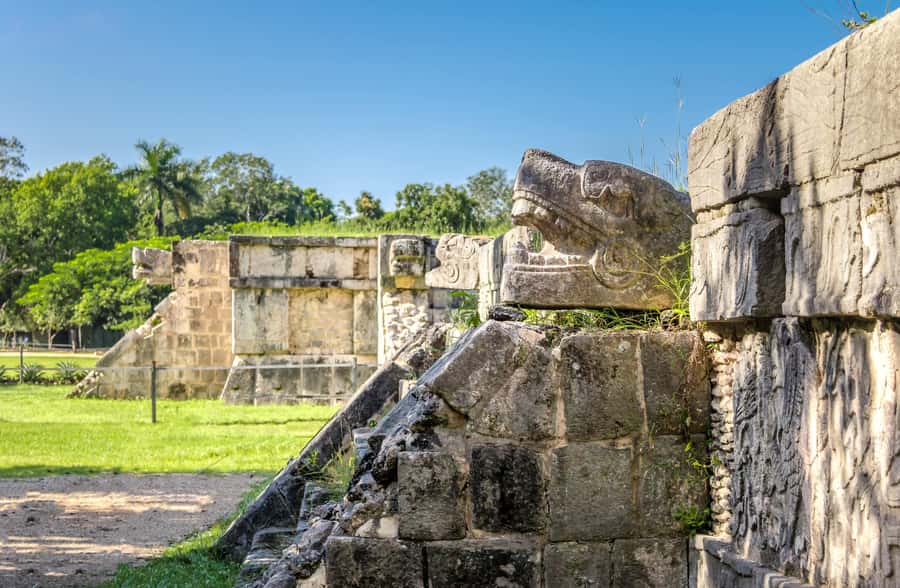 From Playa del Carmen: Tour to Chichén Itzá, Valladolid with Cenote and buffet - Valladolid in the heat: why the stop feels quick