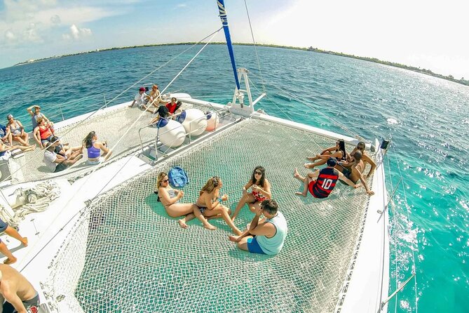 Full Experience Isla Mujeres: Food aboard + Premium drinks + Snorkel + Free time - Food and Premium Drinks: Burritos, Sandwiches, and Bar Vibes