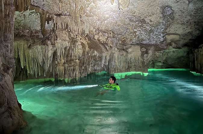 Guerrero Maya (Tulum-Cenote-Caverna) - Cenote Caracol (plus Falcon Nest): semi-open water and natural tunnels