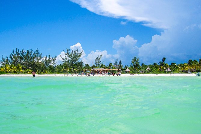 Holbox Island Tour in Mexico with Lunch - Lunch and Bottled Water: A Good Reset Point