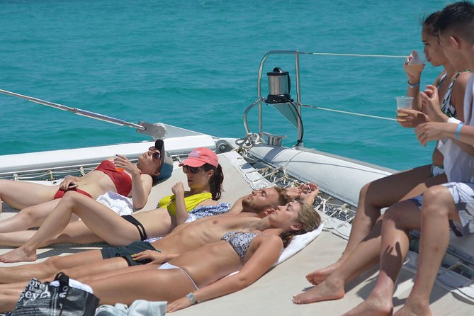 Isla Mujeres All Inclusive Sailboat Experience - Beach Club Lunch and Open Bars: Food, Drinks, and Taxes Included