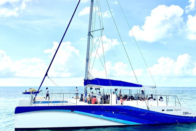 Isla Mujeres Catamaran Unlimited! Transportation from Playa del Carmen - Playa del Carmen to the Punta Sam Marina: How the Day Starts