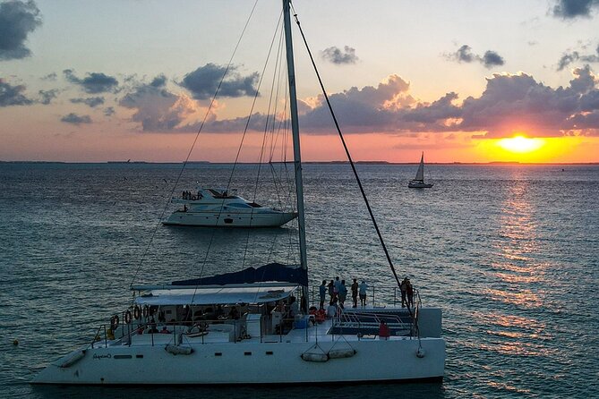 Isla Mujeres Unlimited Catamaran! Drinks, Fun & Party From Playa Del Carmen - Free time on Isla Mujeres: murals, monuments, and shopping that doesn’t feel forced