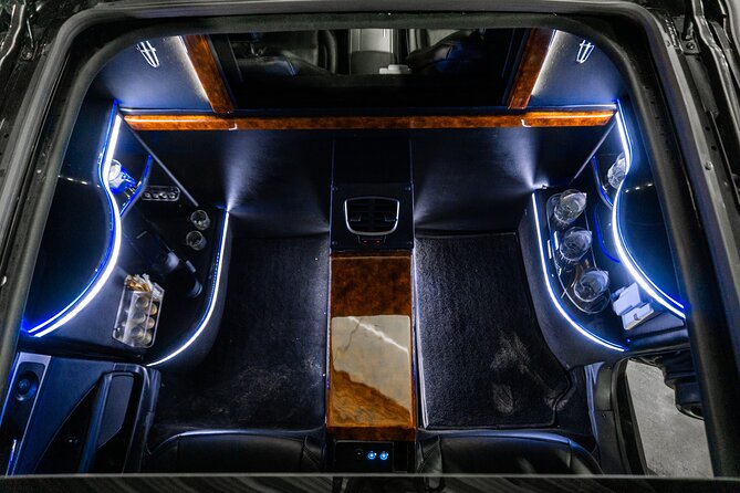 Lincoln Stretch Limo from Tulum to Cancun Airport - When this transfer is the best fit
