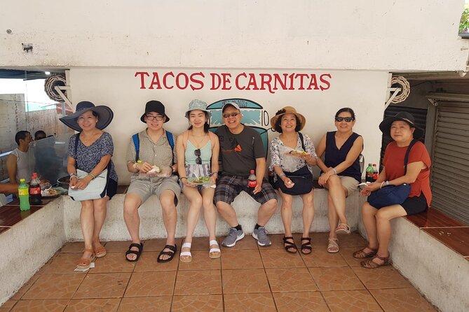 local walking food tour Inlakech Playa del Carmen - Fruit stop: seasonal sweetness that sets your palate up