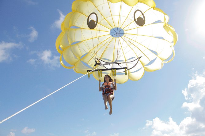 Parasailing in Playa del Carmen with transfer - Price value check: $129, dock fees, and the photo reality