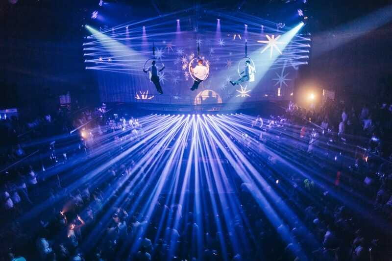 Playa del Carmen: Coco Bongo Nightclub Experience - Seating and the Front Row idea: getting closer without getting stuck