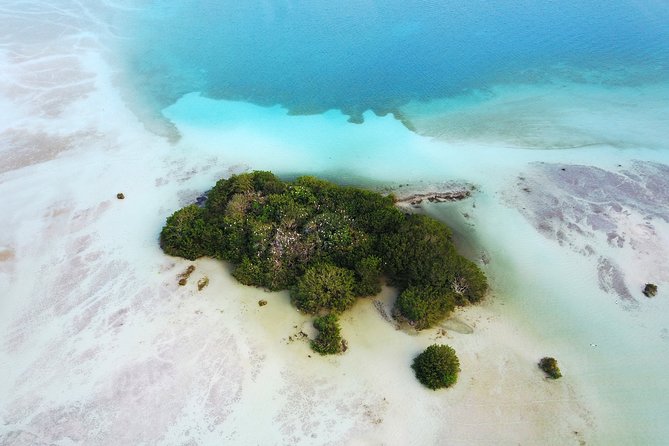 Private - Bacalar sailing across the mesmerizing waters - Private feel, small-group limits, and real guide time