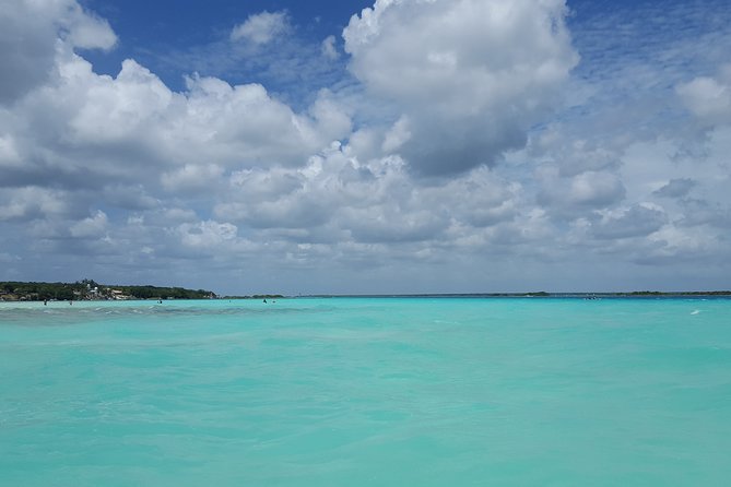 Private - Bacalar sailing across the mesmerizing waters - Who this Bacalar sailing suits best (and who should consider something else)
