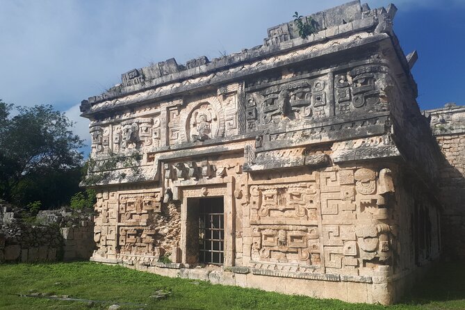 Private Chichen Itza, Cenote and Valladolid Tour with Lunch - Private guide energy: getting answers, not just facts