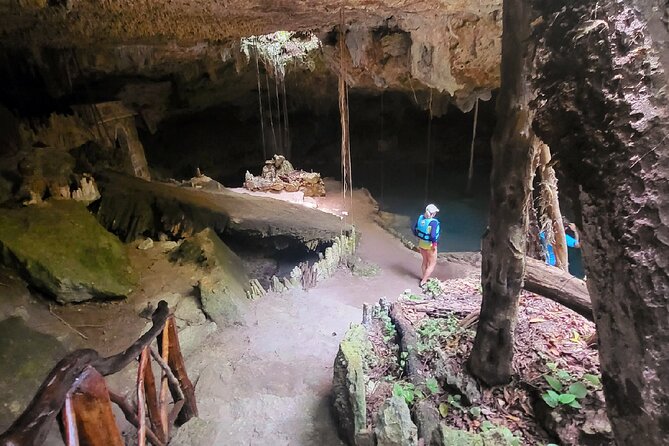 Private experience 5 cenotes at Riviera Maya - Snorkeling Gear, Hand Lamps, and Life Jacket Safety