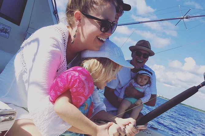 Private Fishing Tour in Yacht Playa del Carmen - Drinks, Food, and the Ceviche Moment