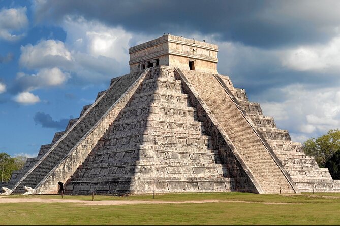 Private Tour Chichen Itza Cenote Valladolid All Inclusive - Cenote Selva Maya: swim with waterfall vibes and Yucatán lunch